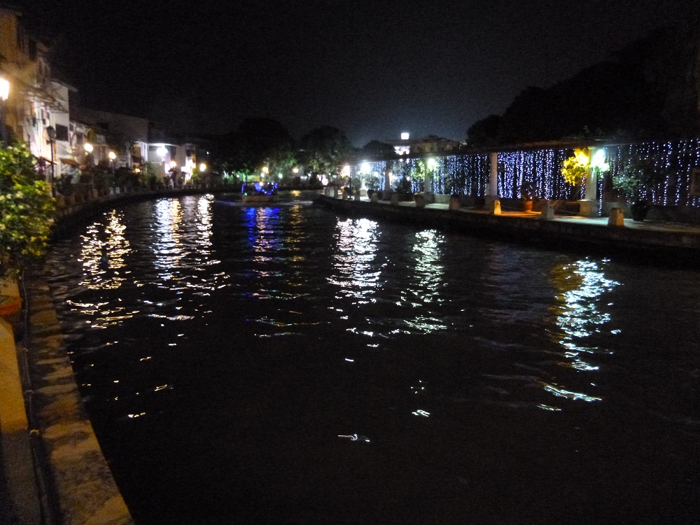 Nightwalk by the river in Melaka